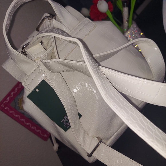 Backpack - Picture 2 of 3